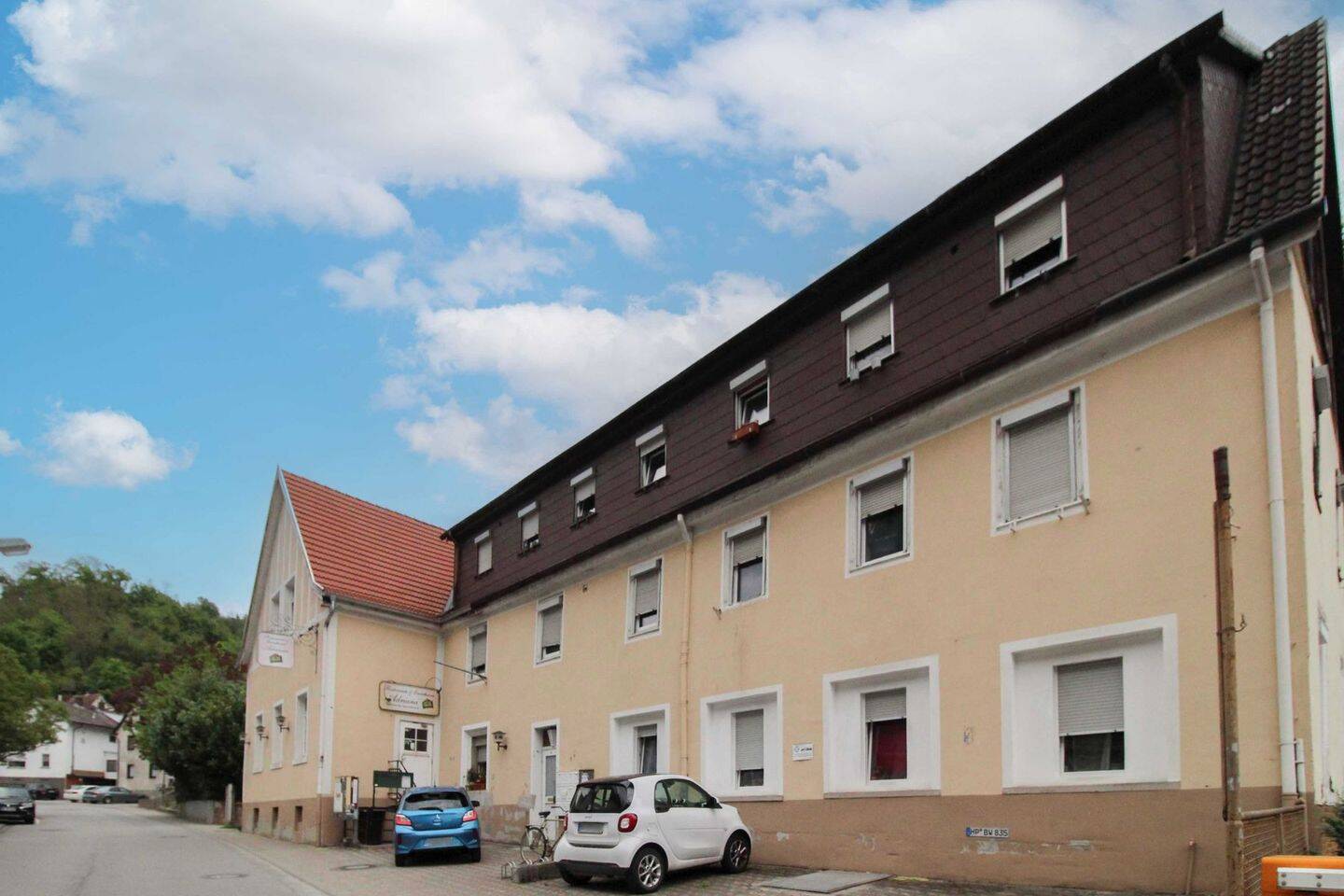 Thumbnail-Ihr Investment: Vollvermietetes MFH mit 19 Einheiten und Top-Potenzial in Heppenheim (Bergstraße)