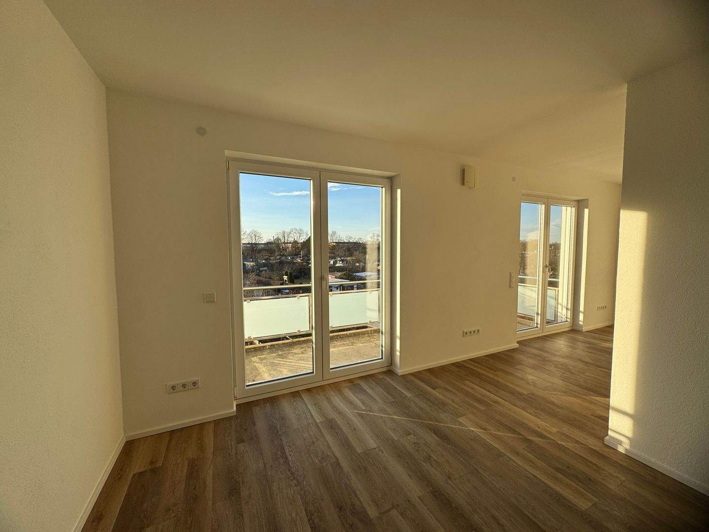 Thumbnail-MIETKAUF möglich: Erstbezug helle Wohnung mit Aufzug, Tiefgarage & Fernblick