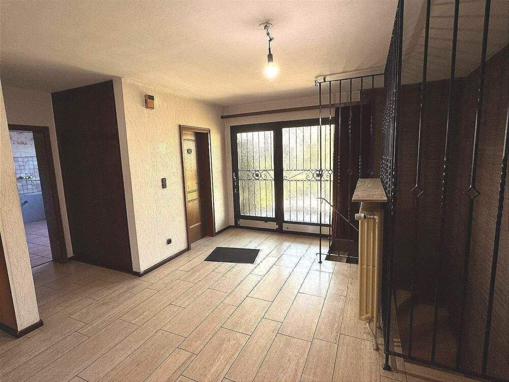 Thumbnail-FÜR FACHHANDWERKER! Solider Bungalow mit Pfiff, insges. 200 m² Wohnfläche + ca. 50m² KG!