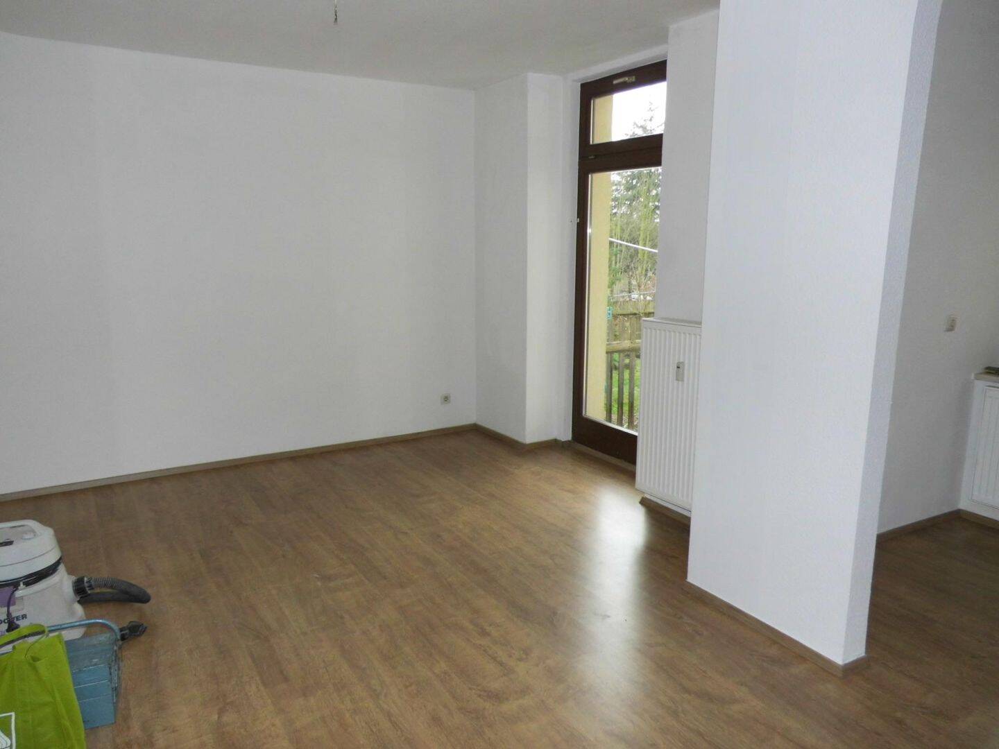 Thumbnail-2-Zimmer-EG-Wohnung mit sonniger Terrasse und offener Küche in ruhiger Stadtlage von Reichenbach ab sofort zu vermieten!