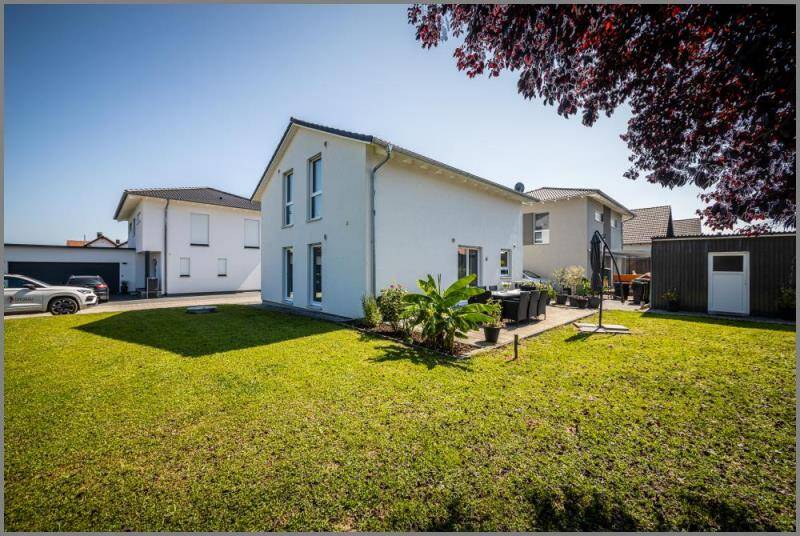 Thumbnail-Modernes Einfamilienhaus 2016 mit 4 Schlafzimmern und tollem Grundstück