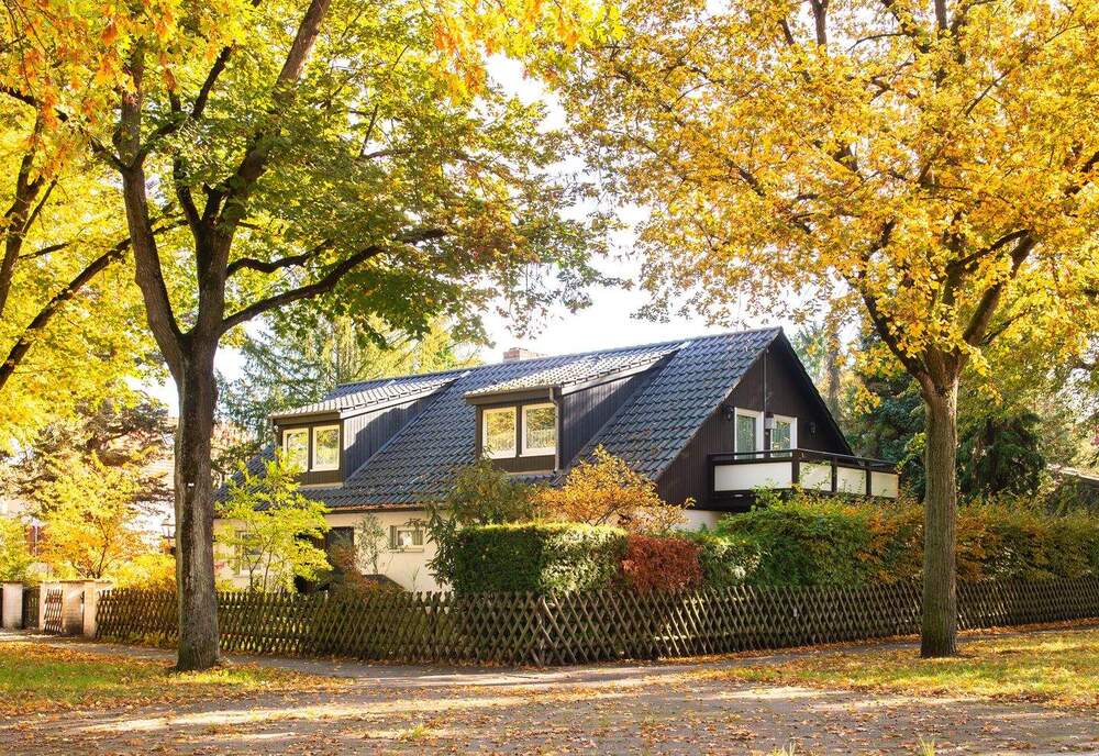 Thumbnail-Großzügiges Familiendomizil in Nikolassee mit Vermietungspotenzial