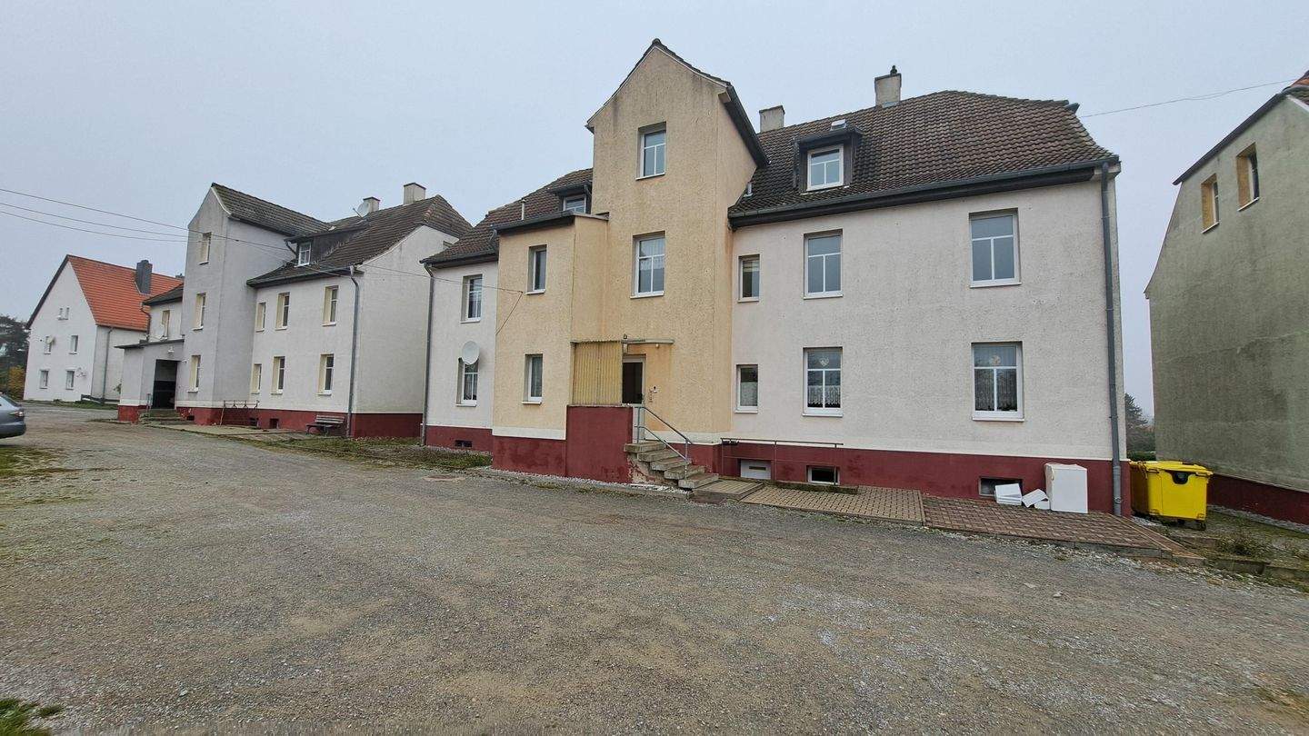 Thumbnail-Schöne helle 3-R-Wohnung in Hüttenrode ca.65,70m2 im 1.OG zu vermieten !