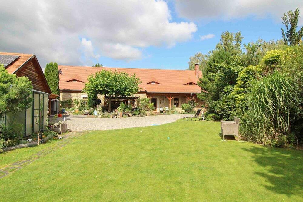 Thumbnail-Wohnträume leben: Gehobenes Einfamilienhaus mit Garten, Spa-Bereich und Garage in Sömmerda-Frohndorf