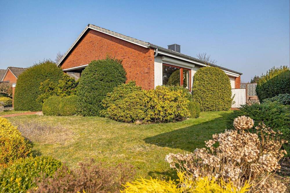 Thumbnail-Bungalow mit Auffrischungsbedarf in ruhiger Lage