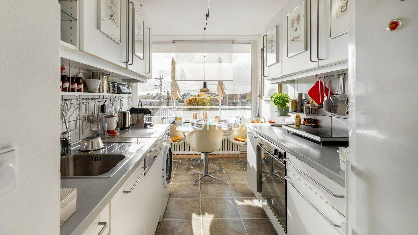 Thumbnail-Zoo: Altersgerechte 2-Zimmer-Wohnung mit Aufzug und umlaufendem Balkon