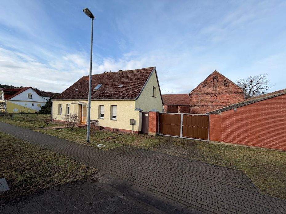 Thumbnail-Vierseitenhof mit vielfältigen Nutzungsmöglichkeiten - Für Privat und Gewerbe !