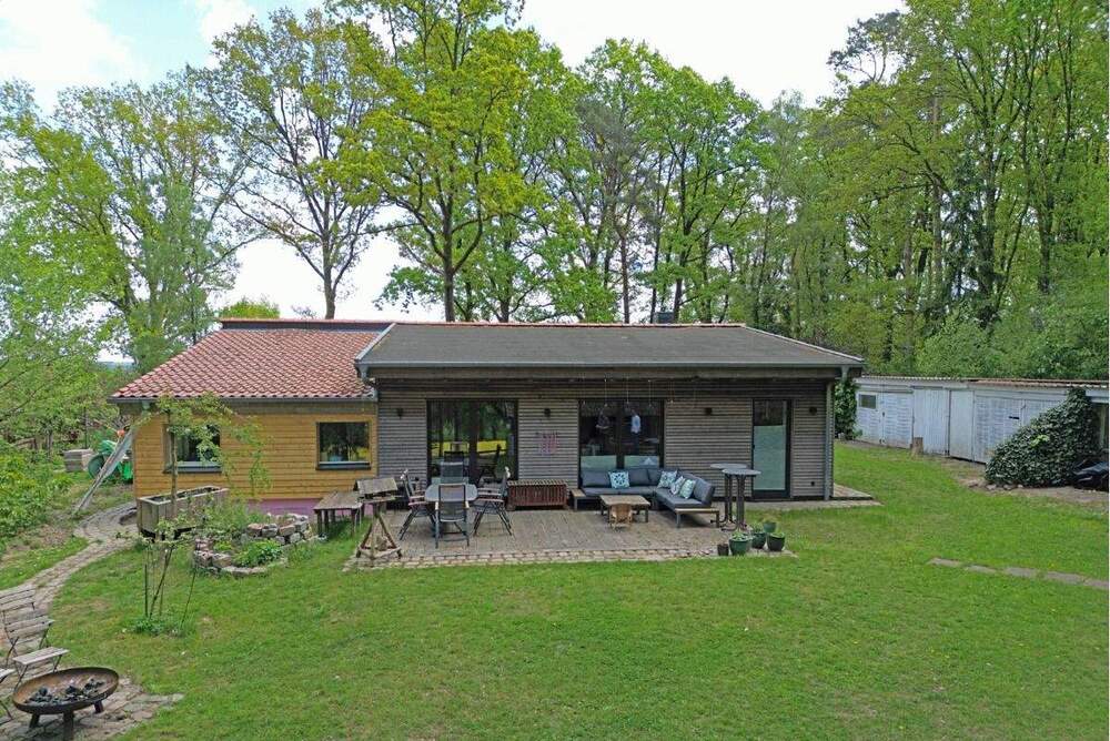 Thumbnail-Bungalow - fast neuwertig - auf großem Waldgrundstück in toller Lage