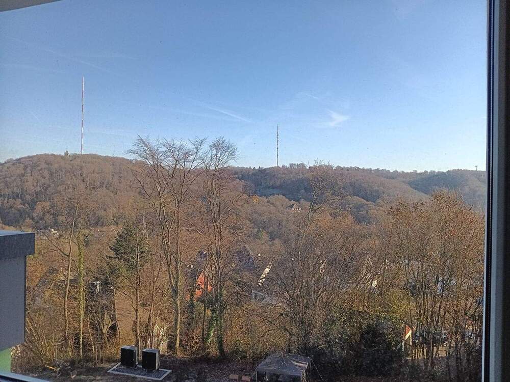 Thumbnail-Helle 3-Raum-DG Wohnung mit Balkon in Velbert! BAD UND GÄSTE-WC NEU!