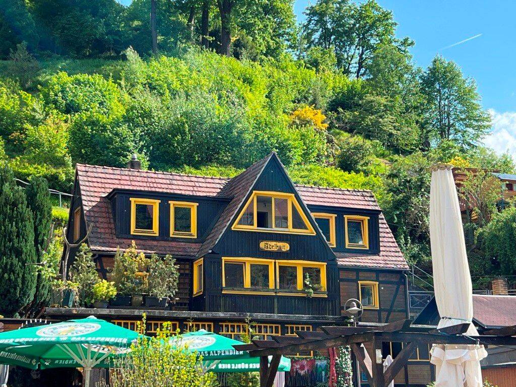 Thumbnail-RUHIGES EINFAMILIENHAUS IN GEFRAGTER LAGE