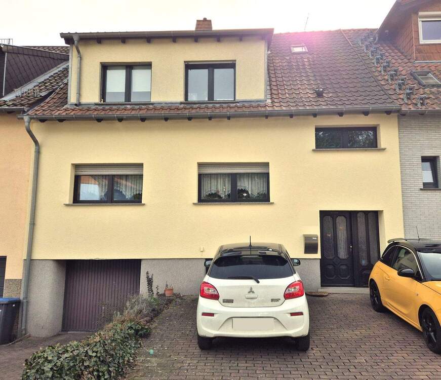 Thumbnail-Großzügiges Zweifamilienhaus, topp Zustand, kaufen statt mieten