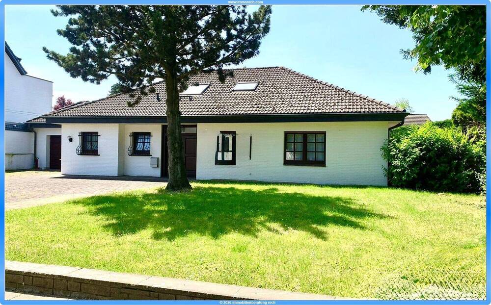 Thumbnail-Schönes, individuelles Einfamilienhaus, mit einem großen Raumangebot von 8 Zimmern in schöner Lage!!