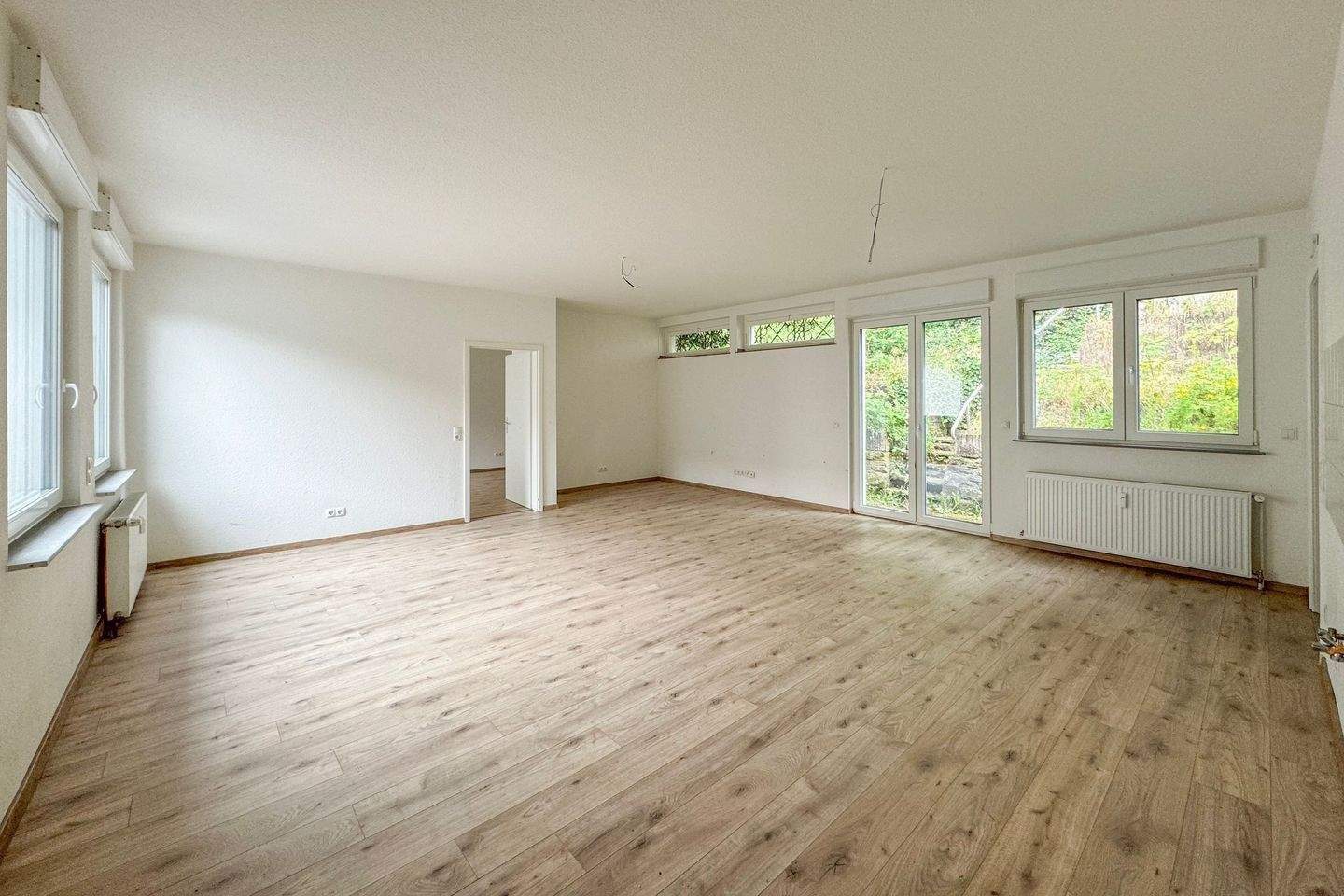 Thumbnail-2 Zimmer - eigener Eingang - große Terrasse mit Garten - opt. Garagenstellplatz