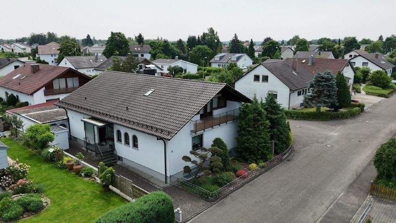 Thumbnail-ÄUßERST GEPFLEGTES 1-FAM. MIT ELW IN BEVORZUGTER WOHNLAGE VON RIEDLINGEN