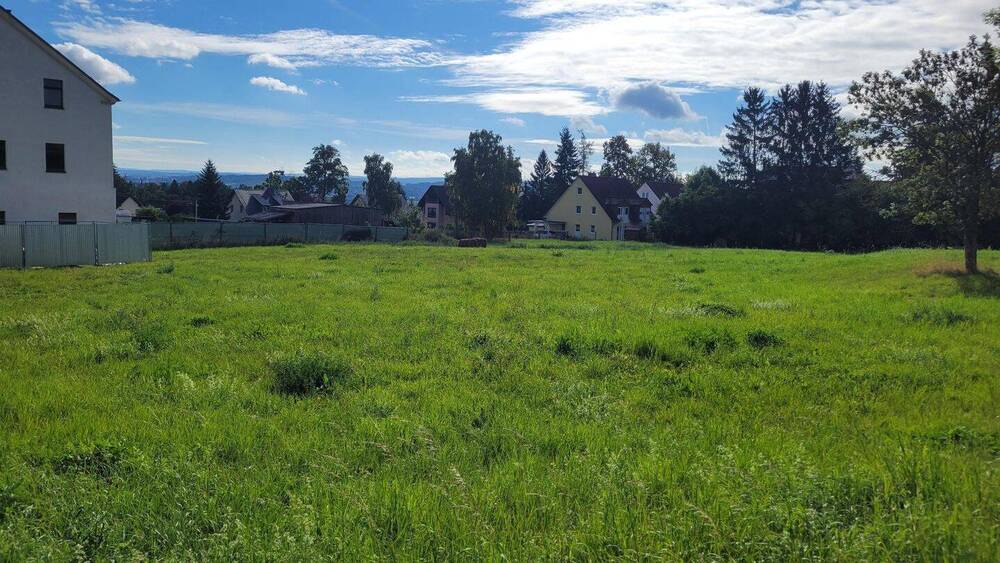 Thumbnail-Großzügiges Grundstück in Neundorf!