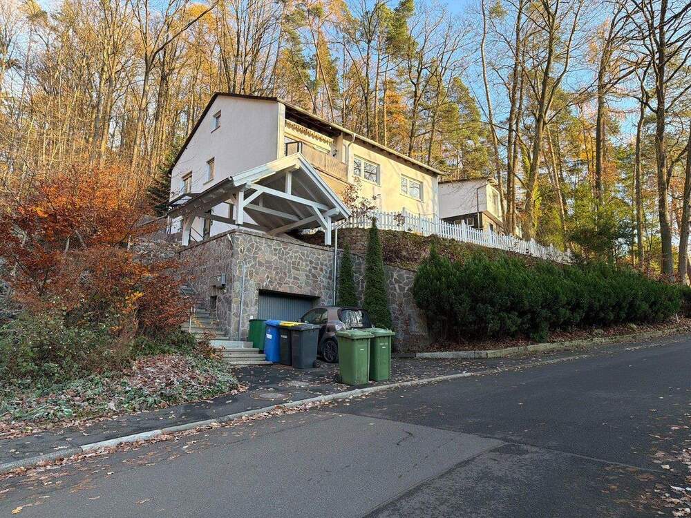 Thumbnail-Zweifamilienhaus mit DG Ausbau in Marburg-Marbach - großzügig und mit Potenzial