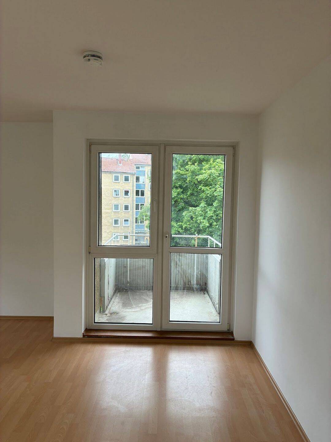 Thumbnail-Zentral. Hell. Bezugsfertig - 3 Zimmer mit Balkon im Herzen der Stadt