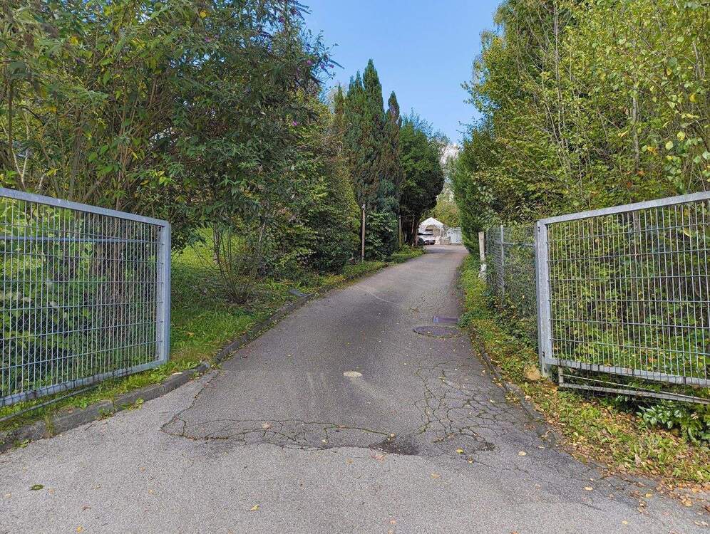 Thumbnail-Traumhaftes Anwesen, 330 qm Wfl, 17002600 qm, bis zu 5 WE, Ortsrand Aistaig