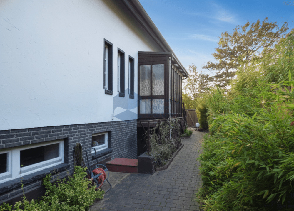 Thumbnail-Einfamilienhaus mit Einliegerwohnung und getrenntem Zugang