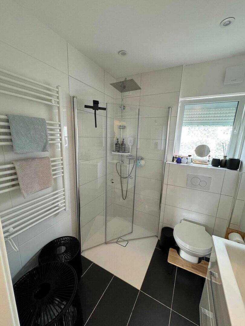 Thumbnail-Lichtdurchflutete 3 Zimmerwohnung 1.OG 60 m2 + ca. 5m2 Balkon