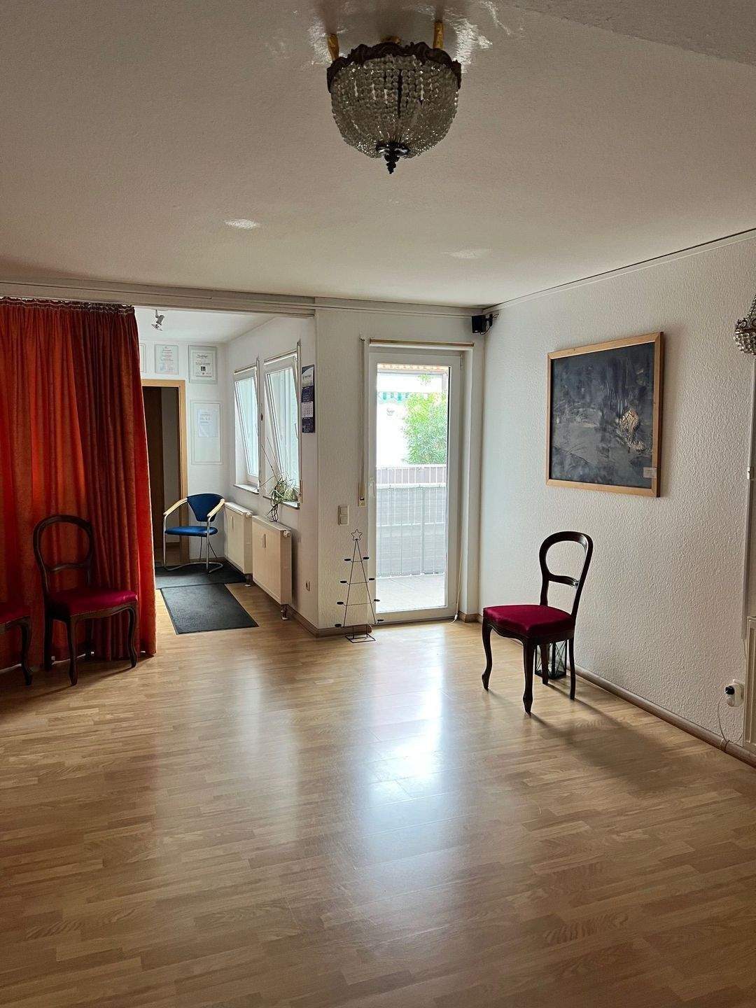 Thumbnail-Gepflegte 2 - Zimmereigentumswohnung barrierefrei mit Lift und Balkon in der Stadtmitte