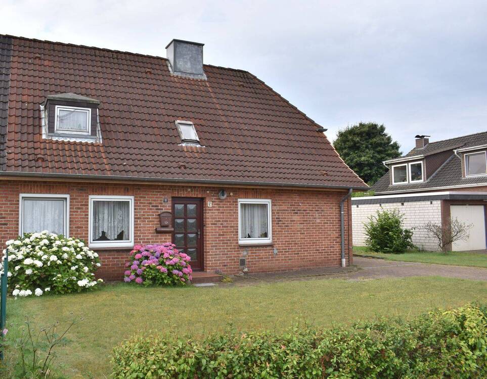 Thumbnail-schöne und zentrumsnahe DHH in Bad Bramstedt