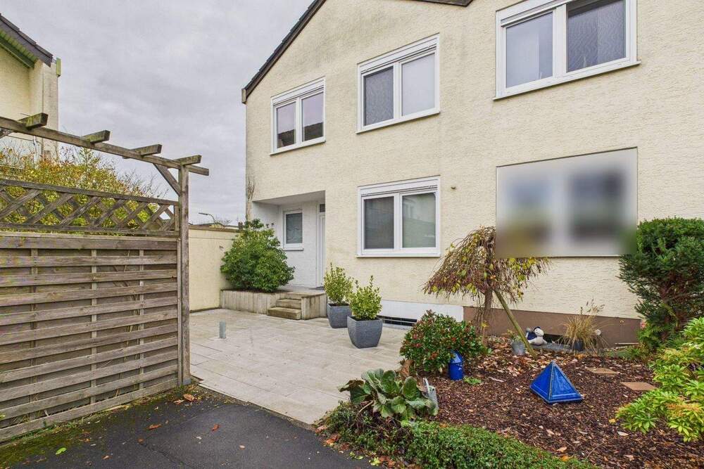 Thumbnail-Modernisiertes Reihenendhaus mit Südterrasse, Balkon & Garage - Ihr neues Zuhause in Bergkamen