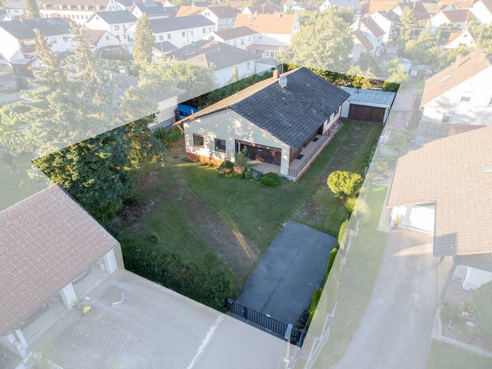 Thumbnail-Großzügiges Baugrundstück mit Altbestand in Winden am Aign