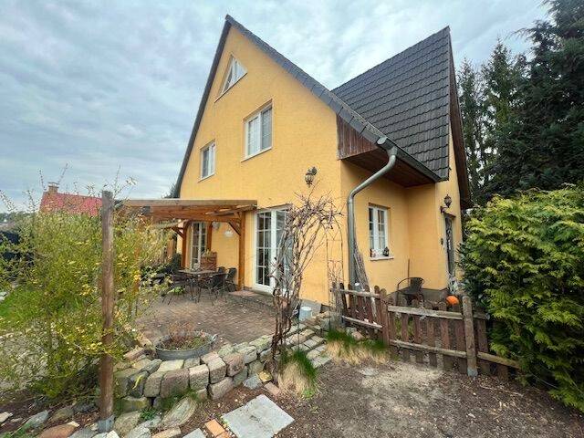 Thumbnail-Gepflegtes Einfamilienhaus mit kleinem Garten