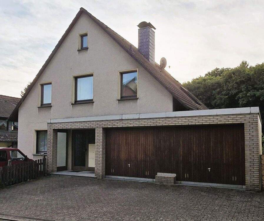 Thumbnail-Provisionsfrei: Teilvermietetes Dreifamilienhaus mit direkter Waldlage