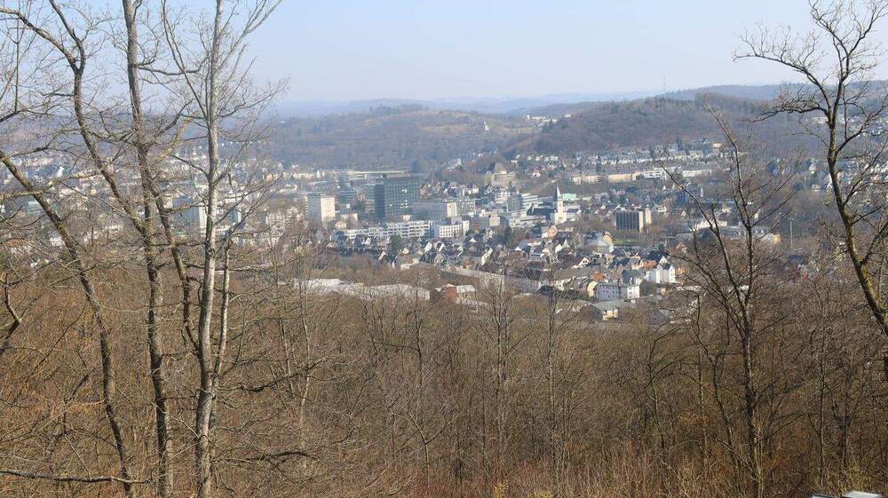 Thumbnail-Filetgrundstück und Haus in bester Lage mit herrlichem Blick über Siegen