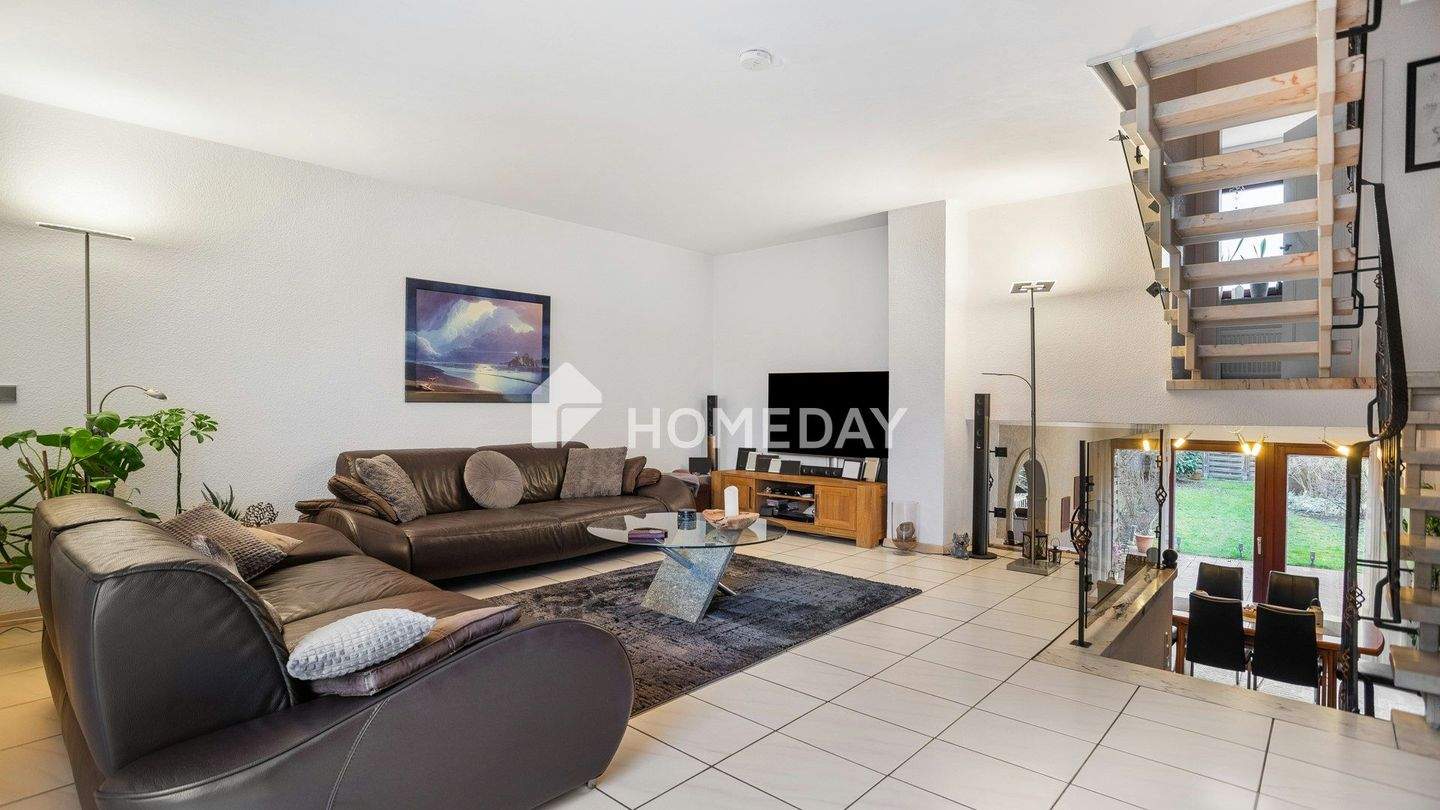 Thumbnail-Architektonisches Split-Level-Reihenhaus mit 156 m² Wohnfläche, Fußbodenheizung & Westgarten