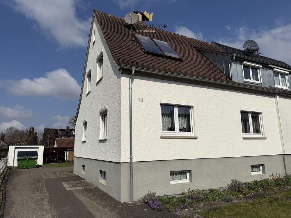 Thumbnail-Sofort verfügbare Doppelhaushälfte in Burgrieden, Garage, großer Garten, 4 Schlafzimmer