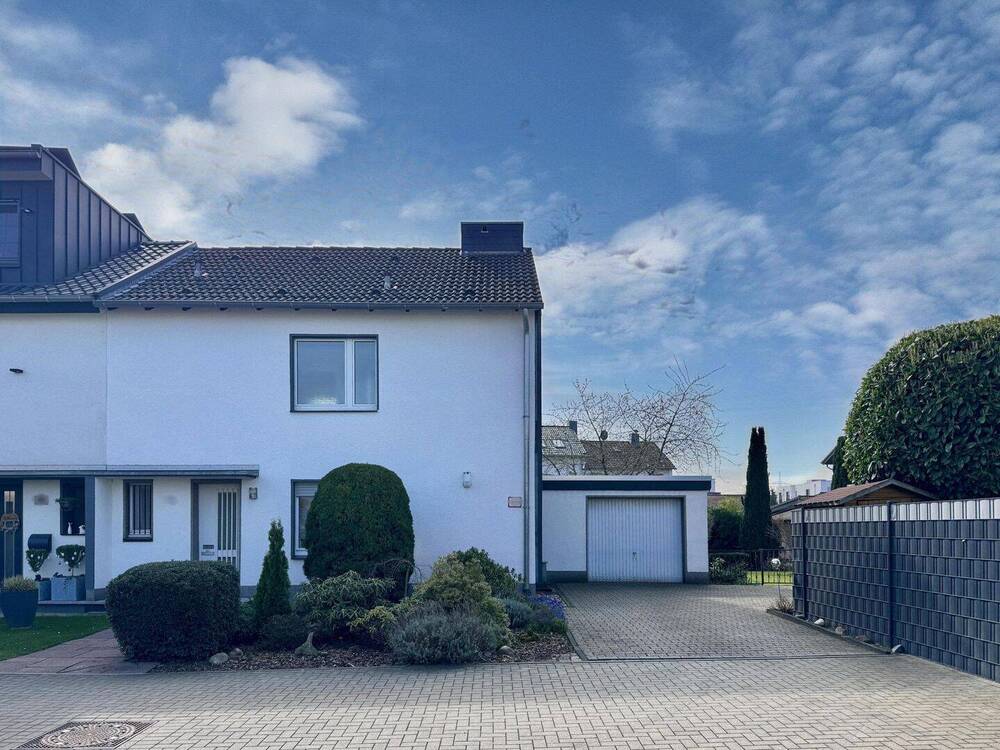 Thumbnail-Charmante Doppelhaushälfte mit Potenzial