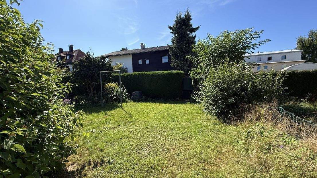 Thumbnail-… AIGNER - erschwingliches, charmantes RMH mit Garage und schönem Garten in ruhiger Lage ...