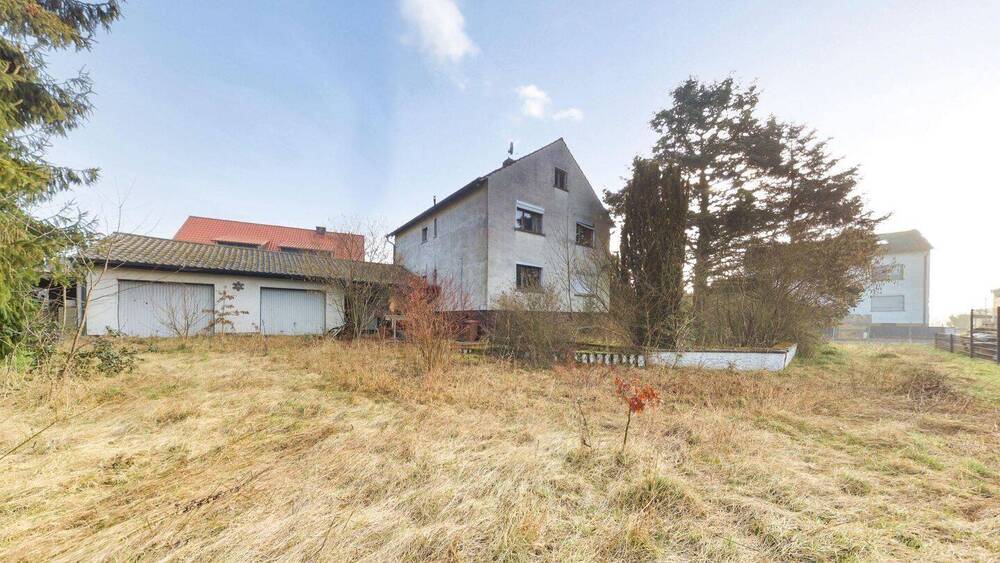 Thumbnail-Renovierungsbedürftiges Haus mit Potenzial - eine Chance für Macher und kreative Köpfe.