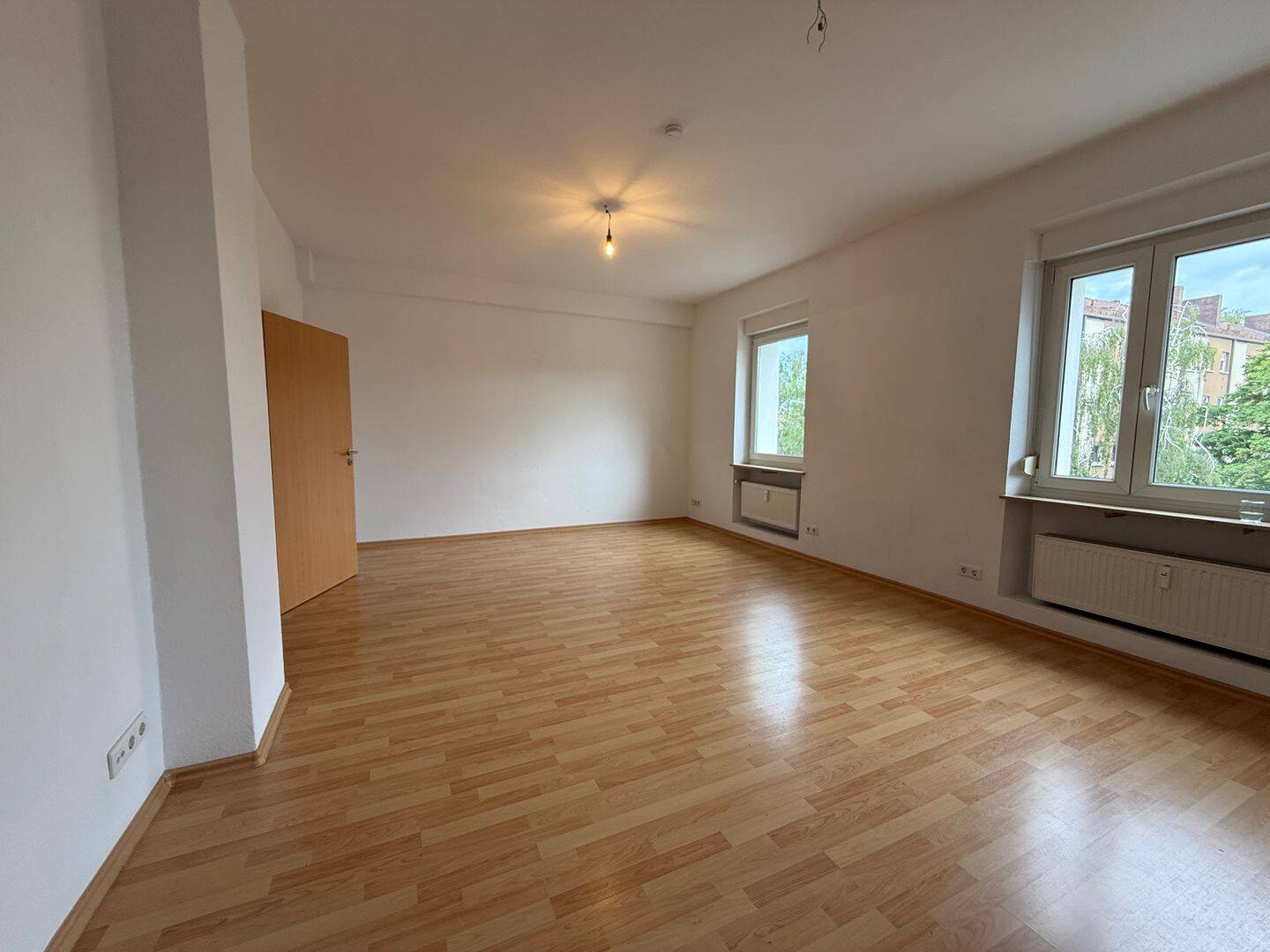 Thumbnail-Großzügige Familienwohnung in Nürnberg-Schweinau - 4 Zimmer, ca. 103 m²