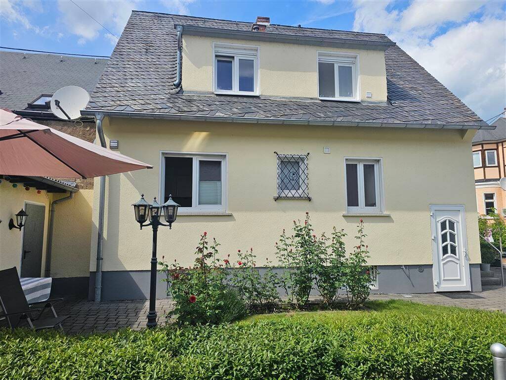 Thumbnail-Stilvolles Rheininselhaus mit Garten, Garage & Rheinblick - kernsaniertes Zuhause auf Niederwerth