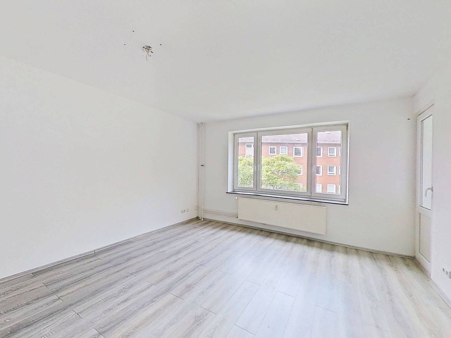 Thumbnail-Ihr neues Wohlfühlzuhause in Rendsburg: Geräumige 3-Zimmer-Wohnung mit EBK und BALKON