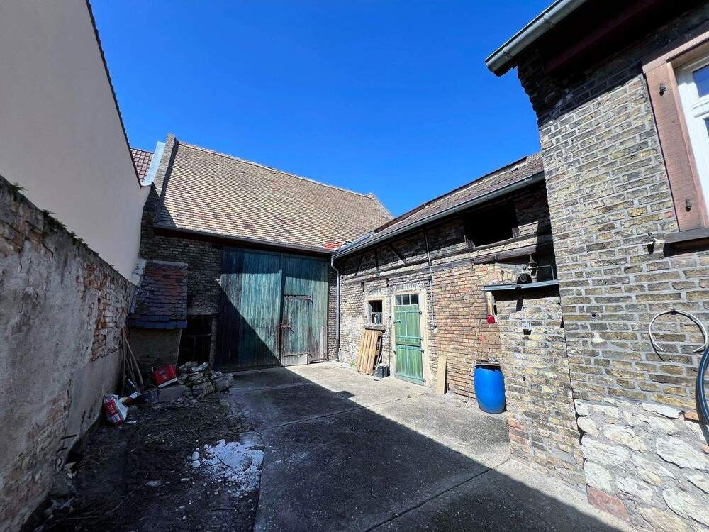 Thumbnail-***Charmantes Einfamilienhaus mit Ausbaupotenzial in begehrter Lage von Bodenheim***