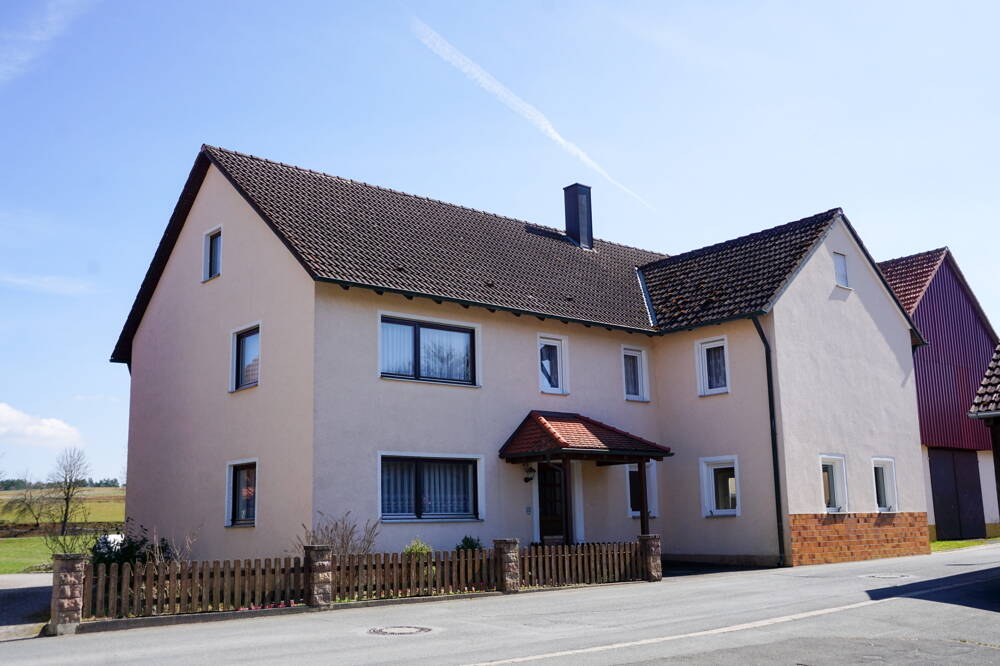 Thumbnail-Meine kleine Farm - Wohnhaus mit Schreinerei, Scheunen, Stall, Freifläche in Aufseß OT