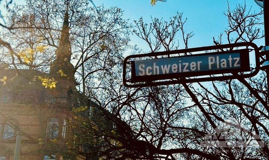 Thumbnail-Charakteristische Gewerbeeinheit im Stilaltbau mit großer Außenfläche und PKW-Stellplätzen nahe Schweizer Platz