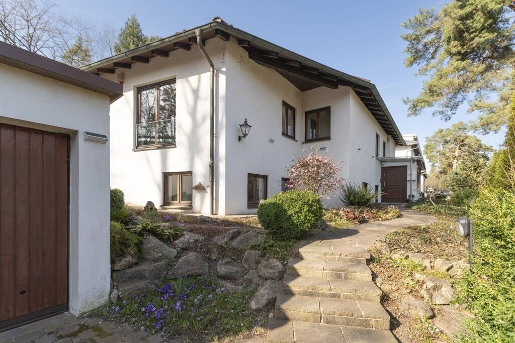 Thumbnail-Mehr als ein interessanter Grundriss: werthaltiges Einfamilienhaus mit großem Platzangebot