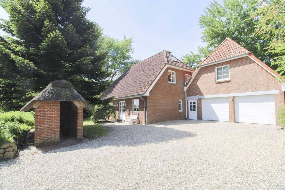 Thumbnail-Ruheoase vor den Toren von Sylt und Föhr: Gepflegtes Einfamilienhaus mit großem Saunabereich.