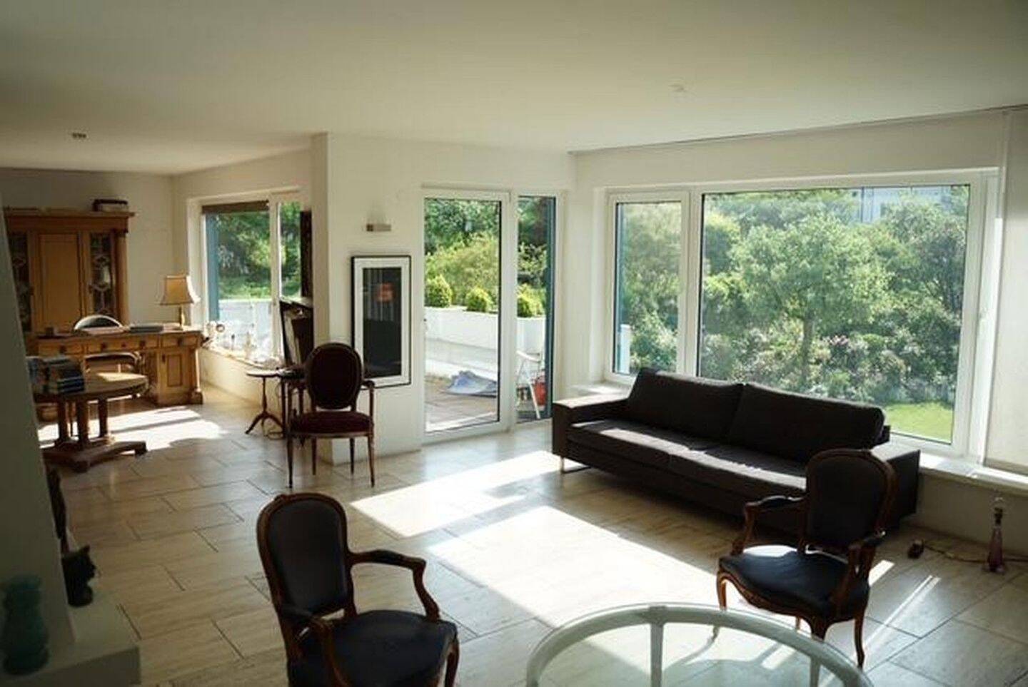 Thumbnail-Großzügige 4-Zimmer-Wohnung mit 2 Balkonen und Einzelgarage in Essen-Stadtwald - provisionsfrei