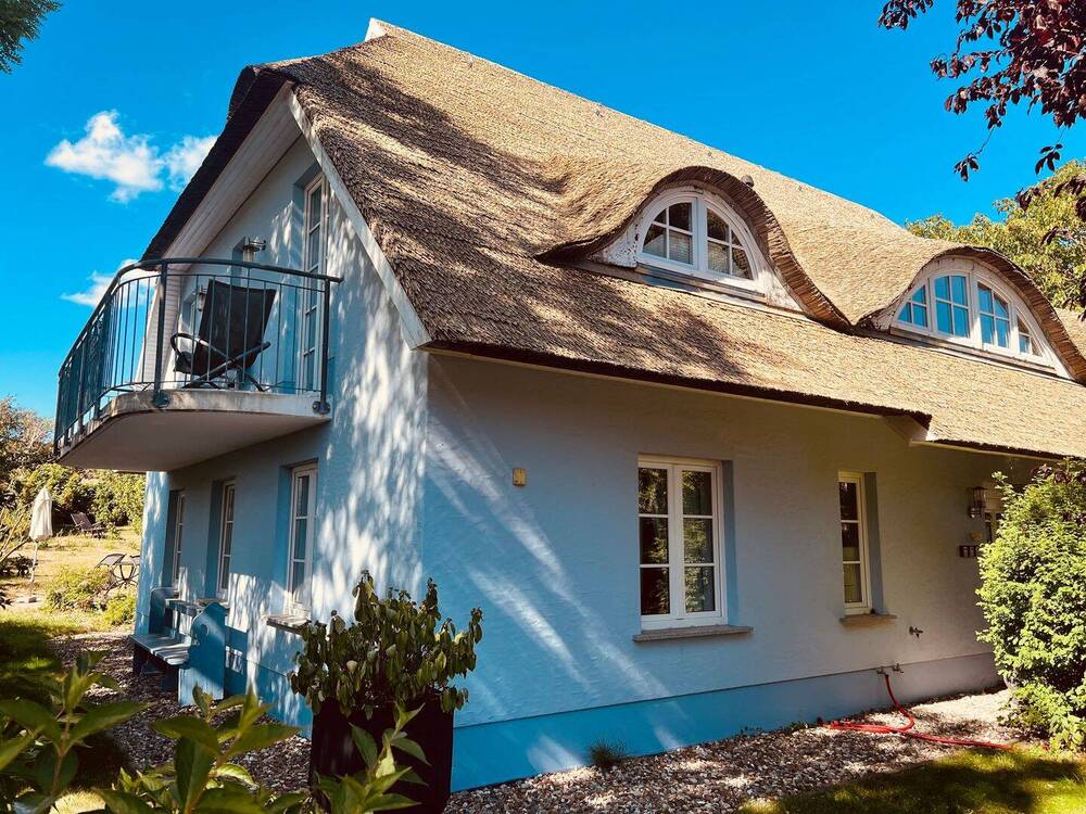 Thumbnail-Attraktives Ferienhaus in Groß Zicker mit 4 Wohnungen & teilweise Boddenblick in idyllischer Lage