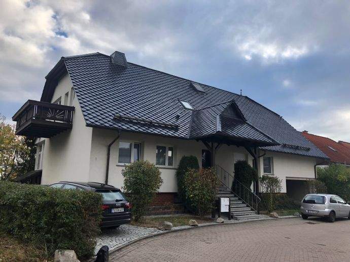 Thumbnail-Große Wohnung mit Kamin, Gartennutzung und Pool