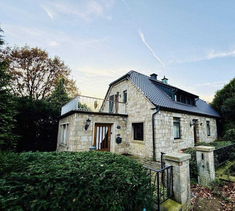 Thumbnail-Einzigartige Möglichkeit Sandsteinhaus mit großem Grundstück