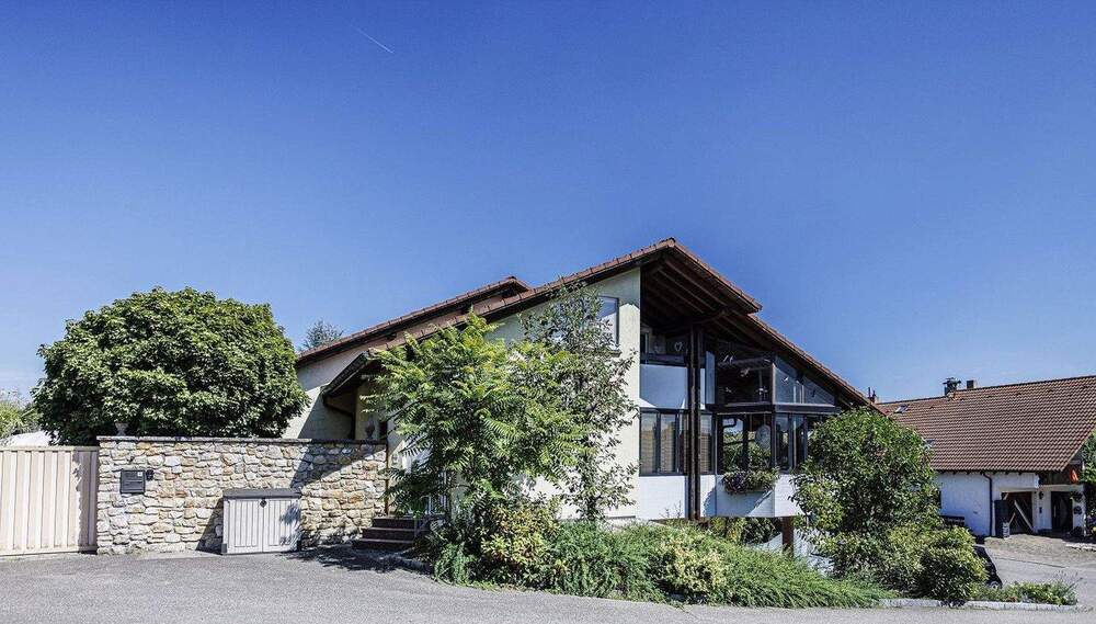 Thumbnail-Solides Architektenhaus (3 Wohneinheiten) mit Garten und Garage in Rheinfelden-Herten