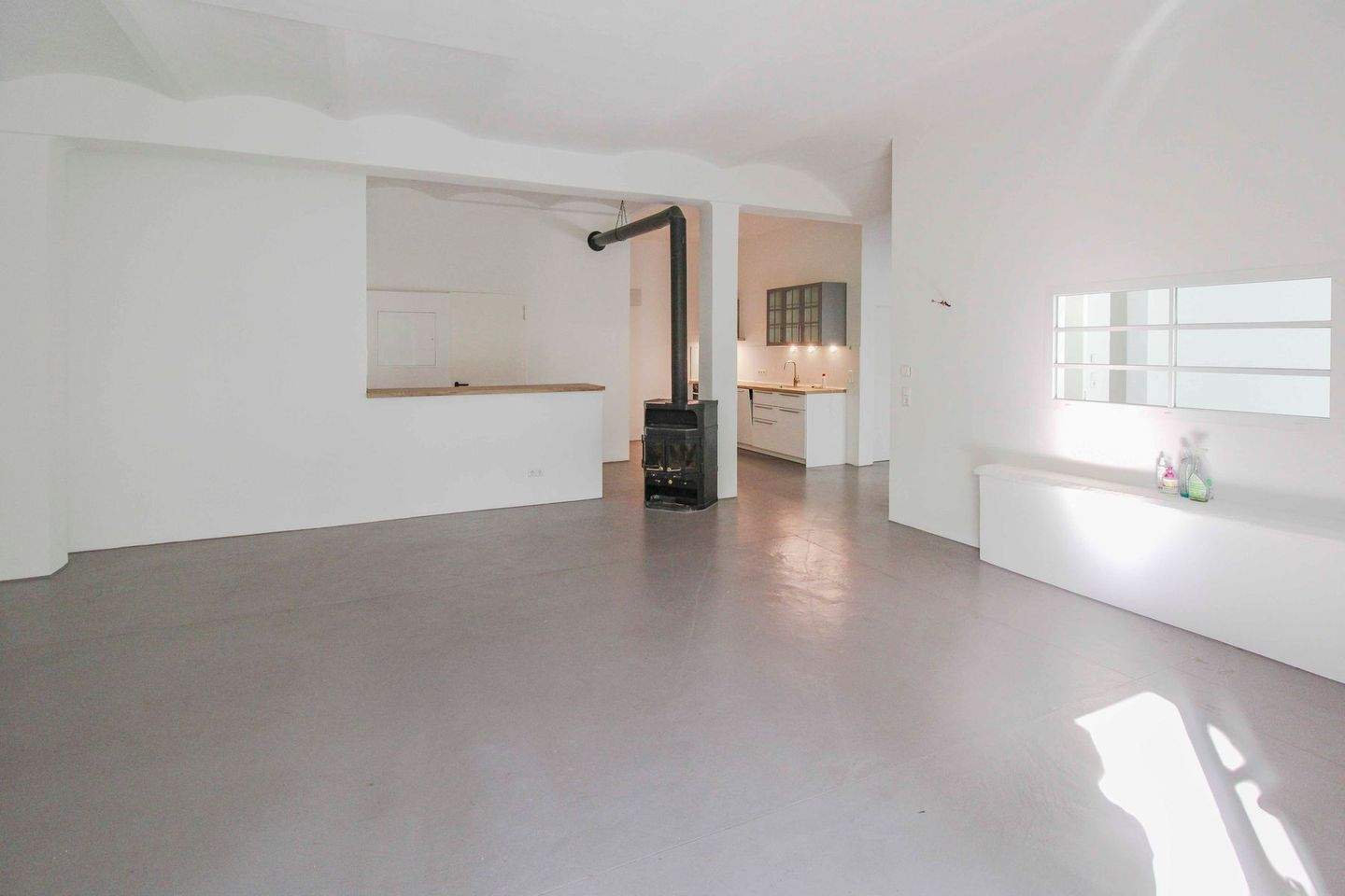 Thumbnail-Gigantische Loftwohnung mit direktem Fluss-Zugang aufgeteilt in 3 Wohnungen in Blaustein